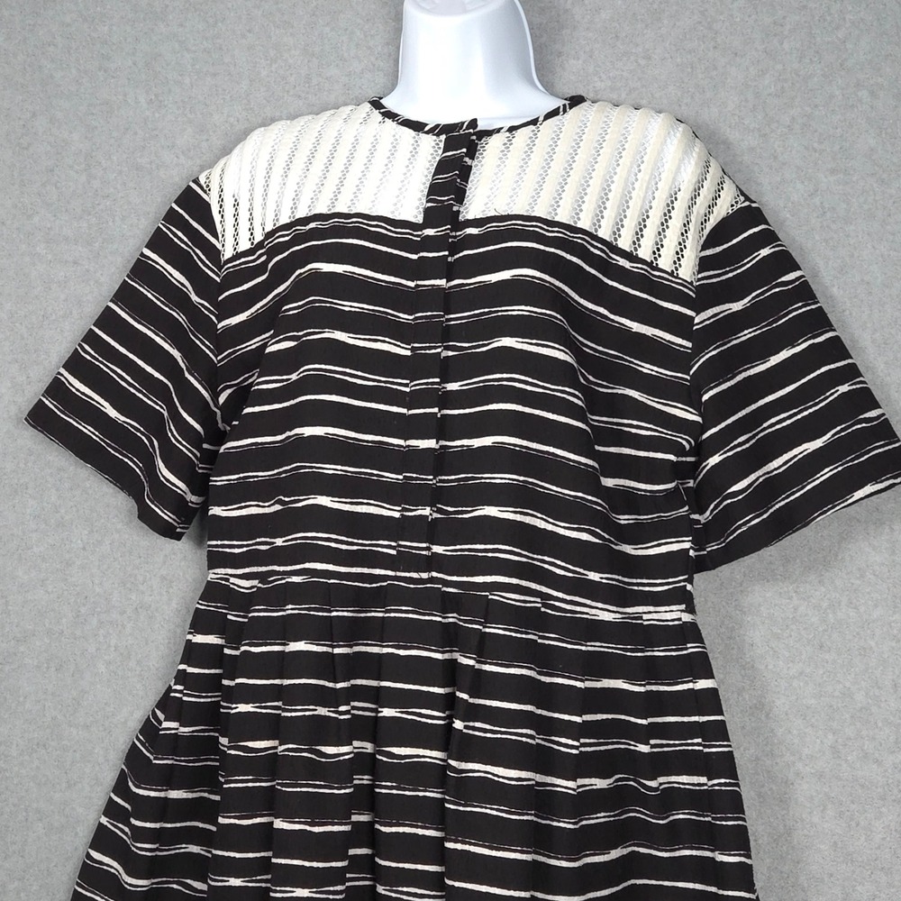 Elliatt Women Small Shirtwaist Mini Dress Black White Stripe Short Sleeve‎ Lace